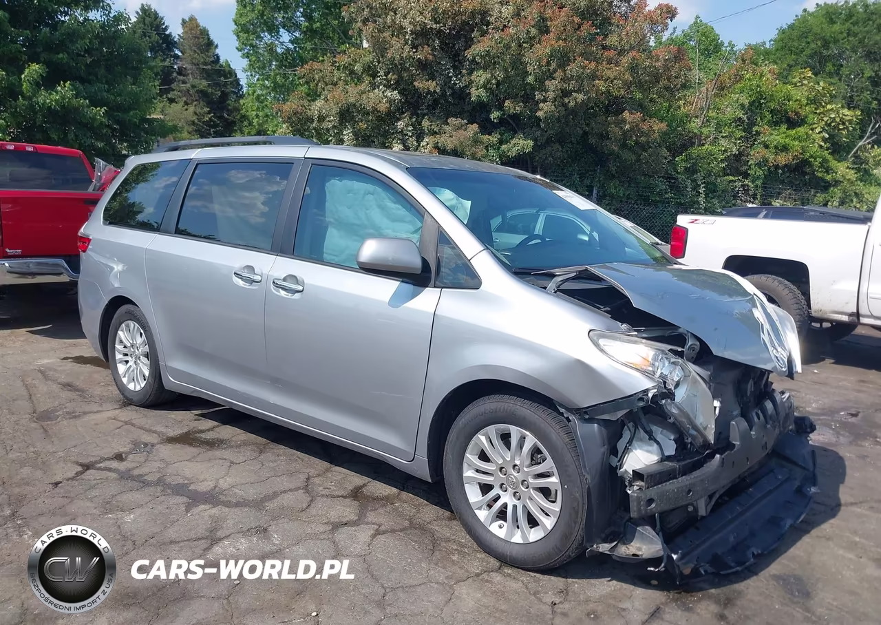 2016 Toyota Sienna Xle Premium 8 Passenger