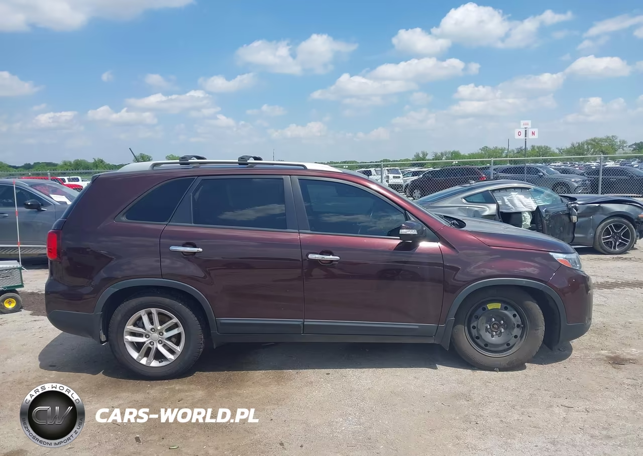2015 Kia Sorento Lx VIN:5XYKT4A62FG622788 - 13
