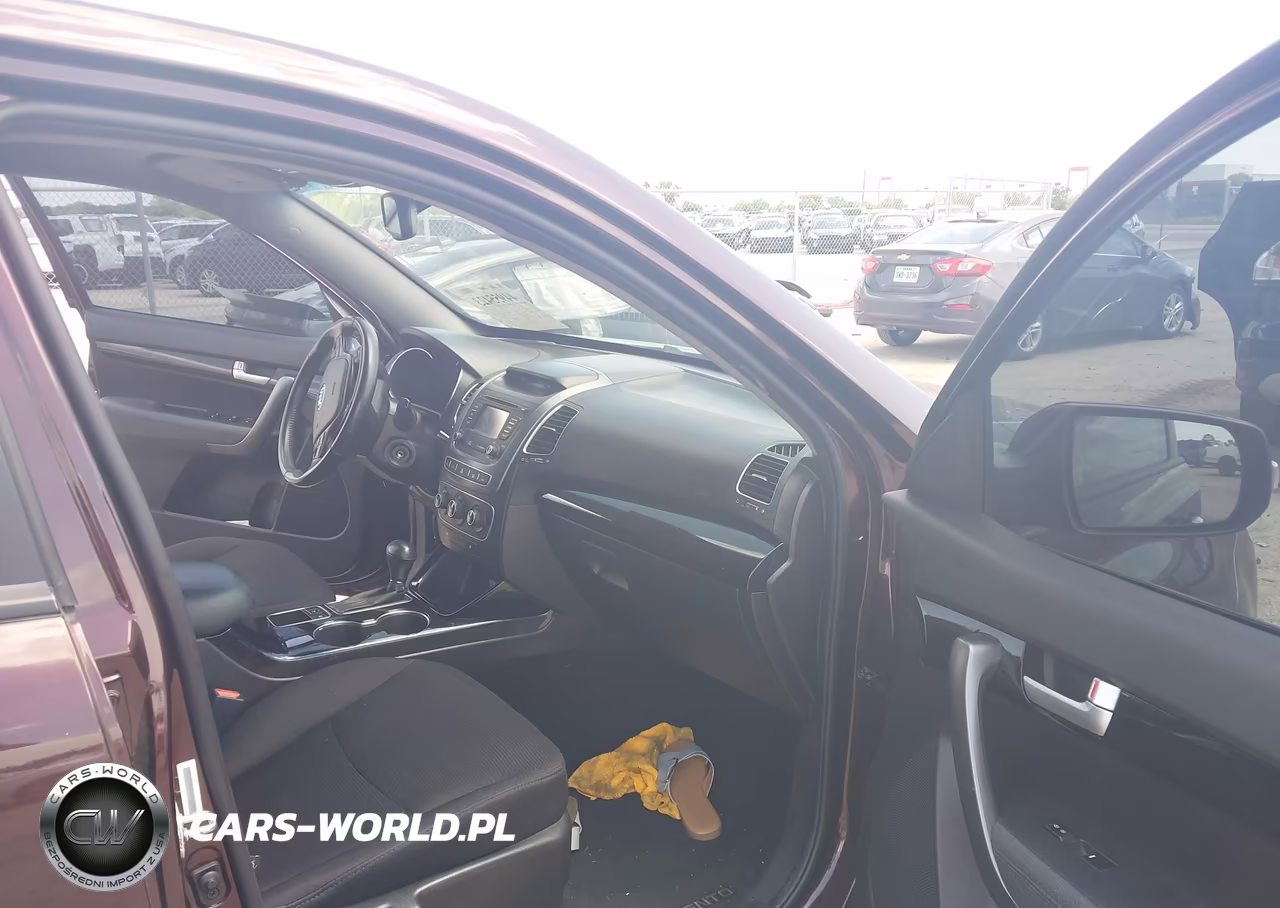 2015 Kia Sorento Lx VIN:5XYKT4A62FG622788 - 5