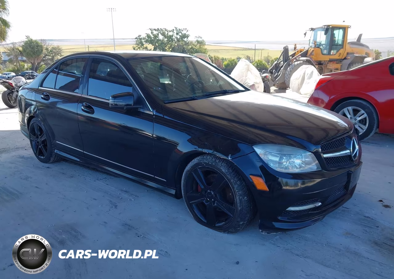 2011 Mercedes-Benz C 300 Luxury 4Matic-Sport 4Matic