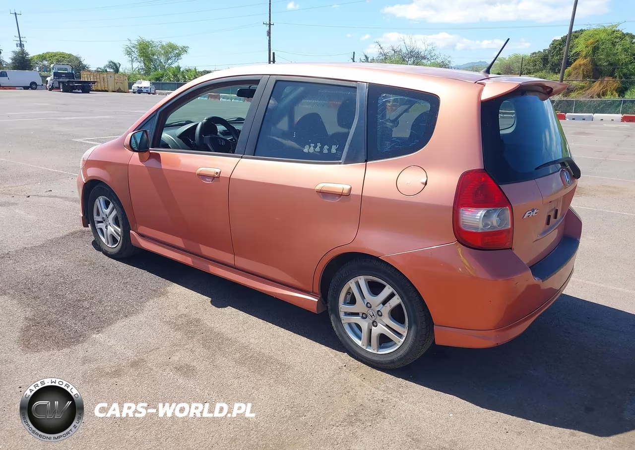 2008 Honda Fit Sport VIN:JHMGD38628S070370 - 3