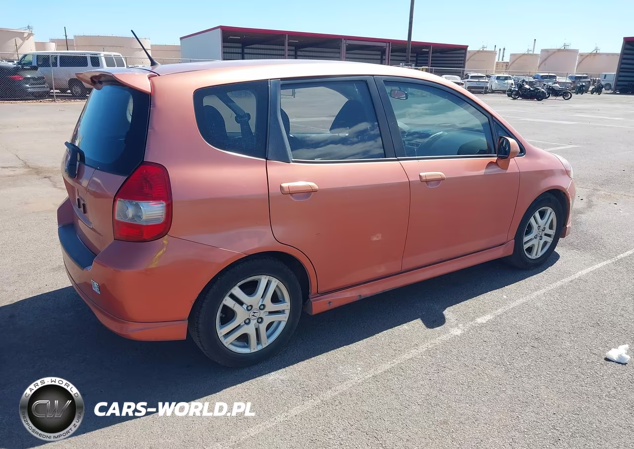 2008 Honda Fit Sport VIN:JHMGD38628S070370 - 4