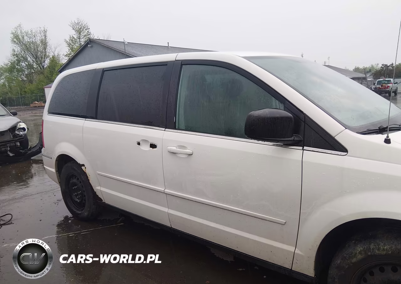 2009 Chrysler Town & Country Lx VIN:2A8HR44E19R516224 - 13