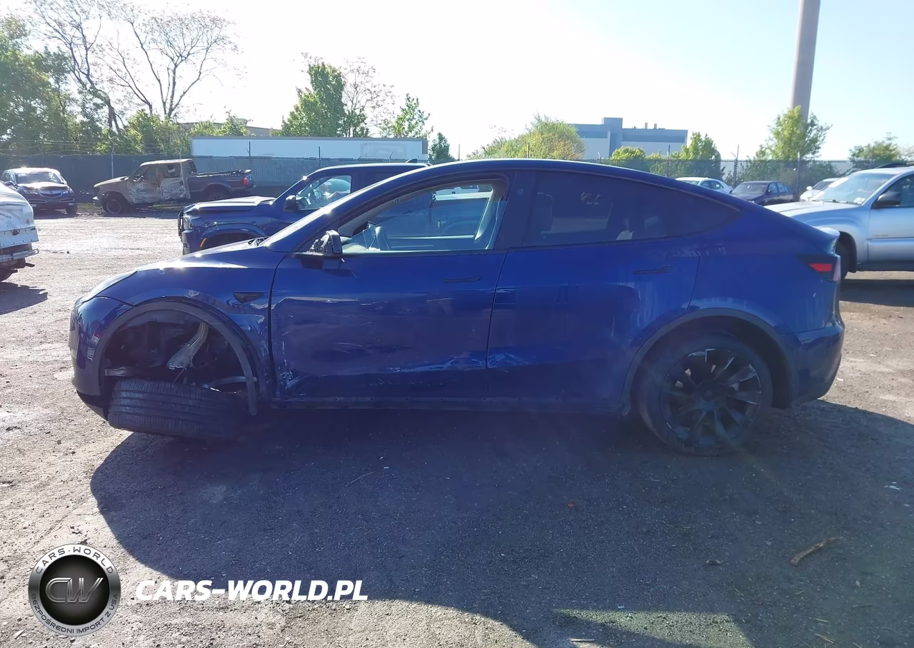 2024 Tesla Model Y Long Range Dual Motor All-Wheel Drive VIN:7SAYGDEE3RA218314 - 13