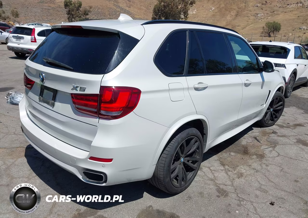 2018 BMW X5 xDrive35I VIN:5UXKR0C50J0X95329 - 4