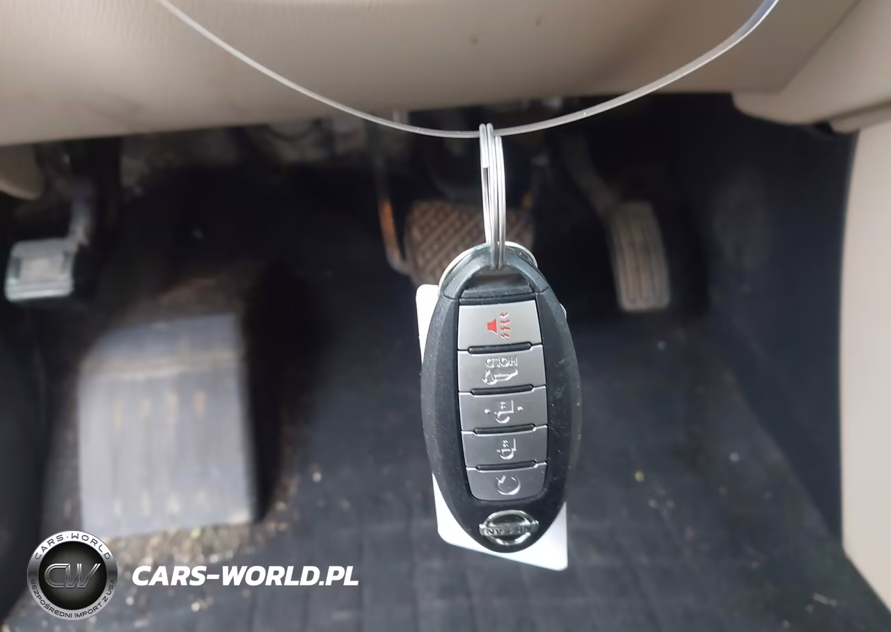 2016 Nissan Pathfinder Platinum VIN:5N1AR2MM0GC612187 - 11