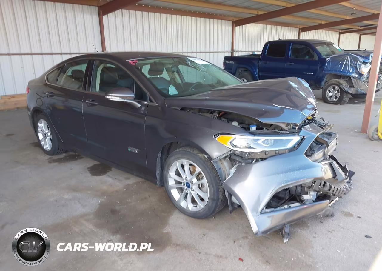 2017 Ford Fusion Energi Se Luxury – zdjęcie 1 z 15