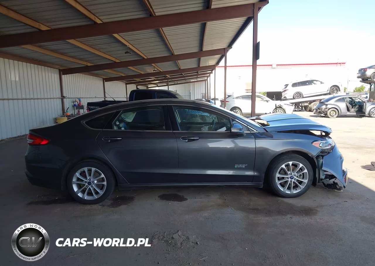 2017 Ford Fusion Energi Se Luxury VIN:3FA6P0PUXHR184007 - 12