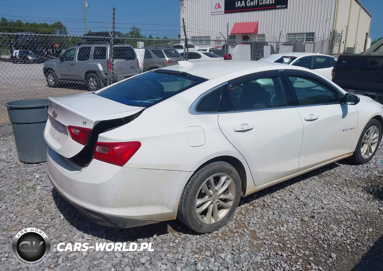 2018 Chevrolet Malibu Lt VIN:1G1ZD5ST7JF153773 - 4