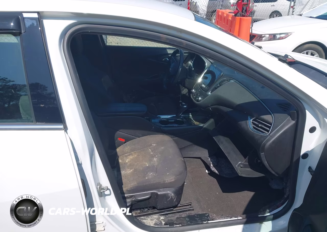 2018 Chevrolet Malibu Lt VIN:1G1ZD5ST7JF153773 - 5