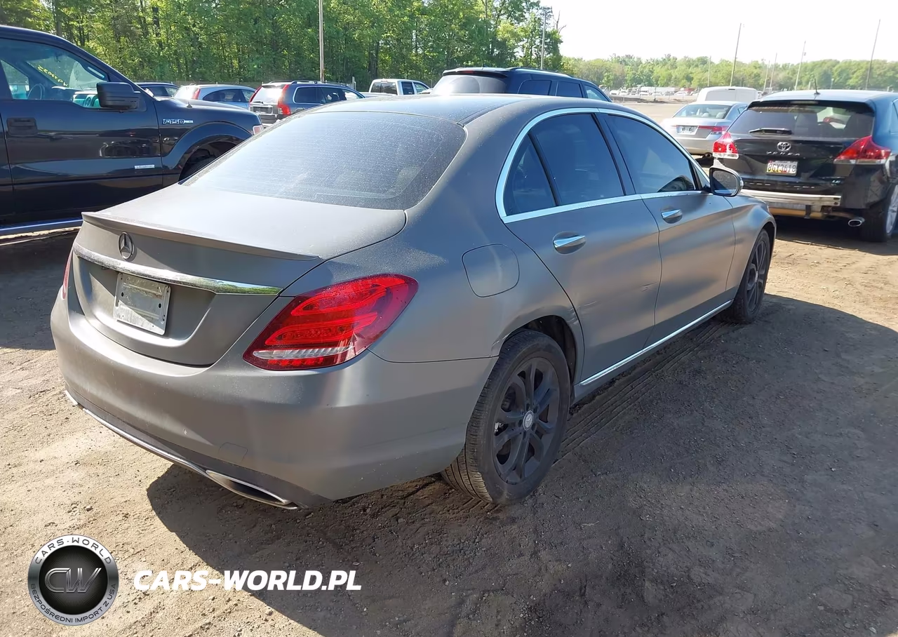 2015 Mercedes-Benz C 300 4Matic VIN:55SWF4KB6FU095266 - 4