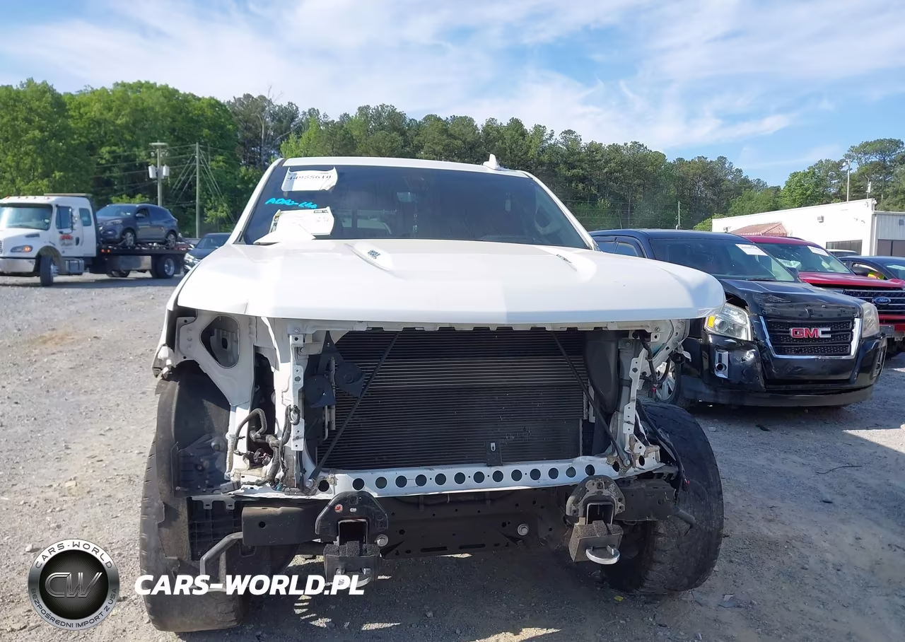 2019 Chevrolet Silverado 1500 High Country VIN:1GCUYHEL9KZ390770 - 12