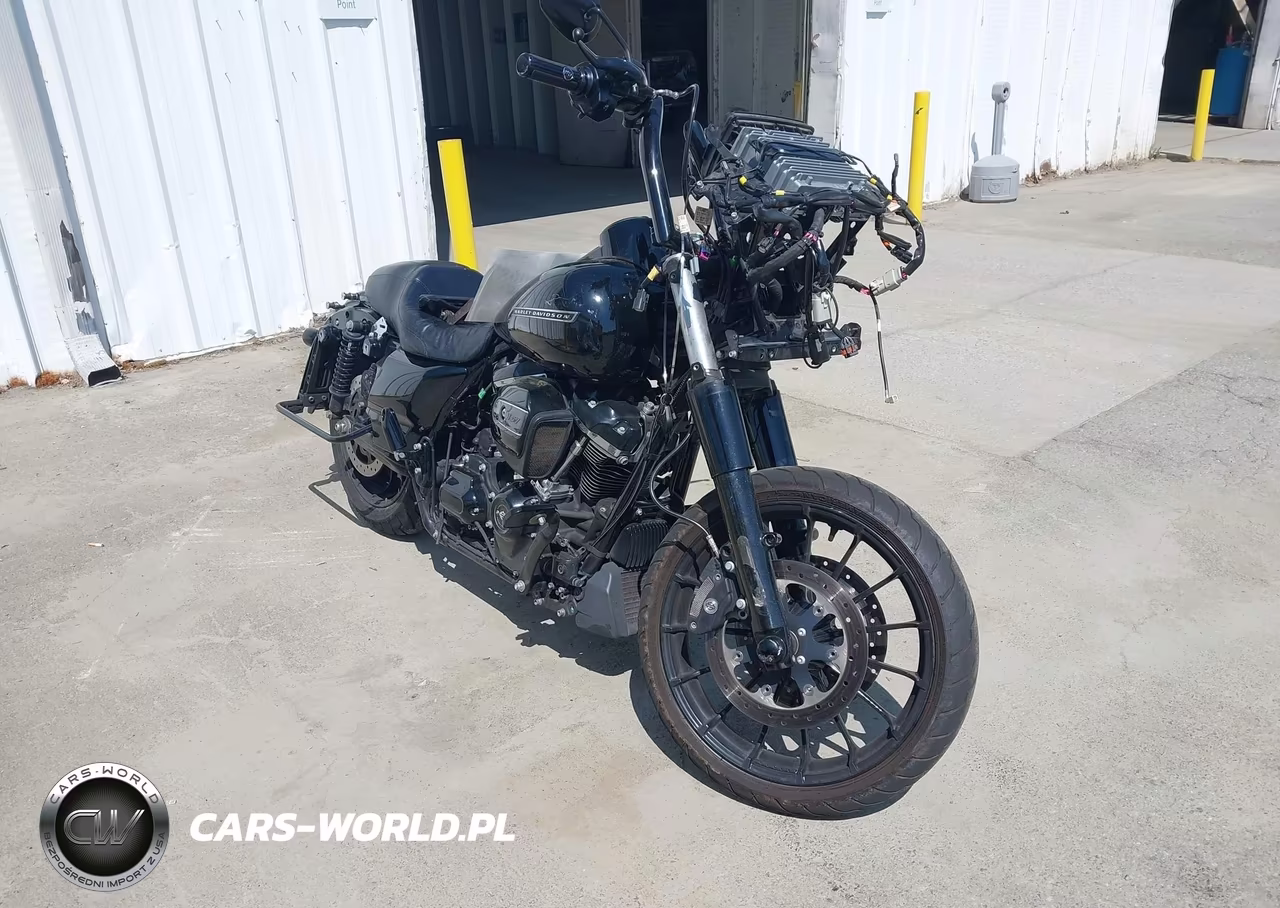 2018 Harley-Davidson Fltrxs Road Glide Special