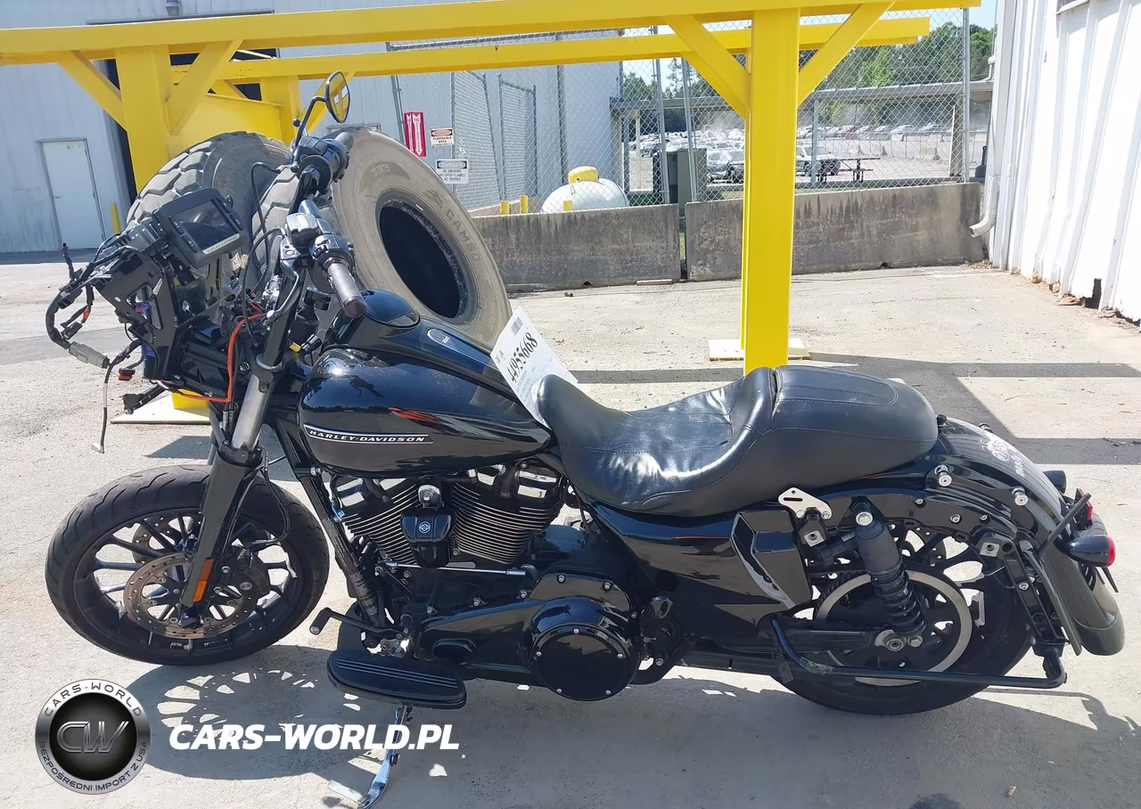 2018 Harley-Davidson Fltrxs Road Glide Special VIN:1HD1KTC13JB613691 - 14