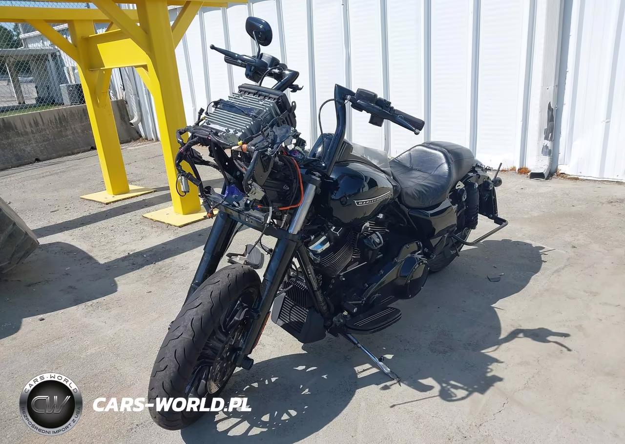2018 Harley-Davidson Fltrxs Road Glide Special VIN:1HD1KTC13JB613691 - 2