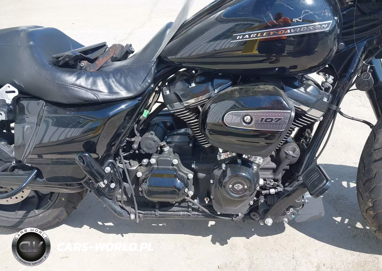 2018 Harley-Davidson Fltrxs Road Glide Special VIN:1HD1KTC13JB613691 - 8