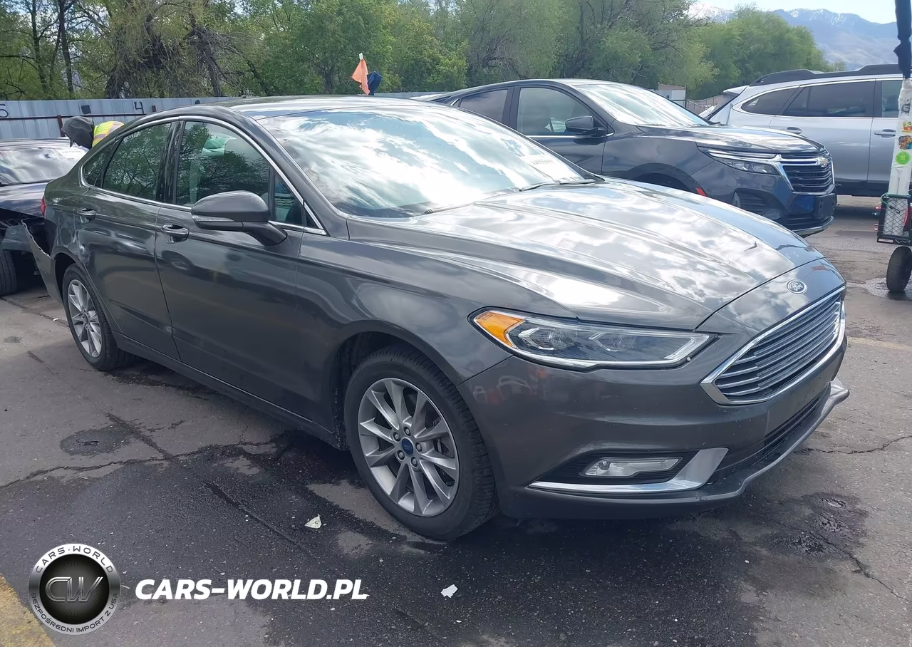 2017 Ford Fusion Energi Se Luxury – zdjęcie 1 z 17