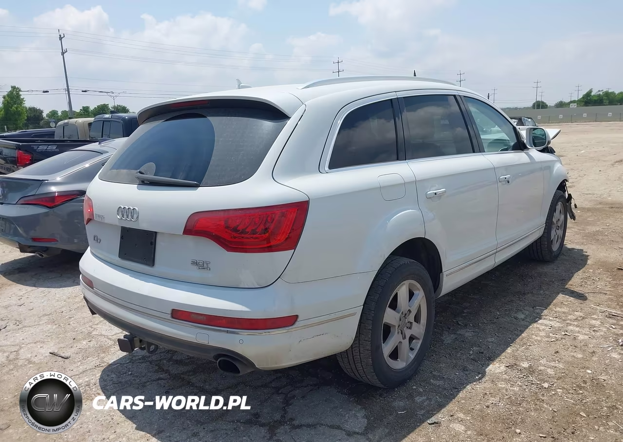 2015 Audi Q7 3.0T Premium VIN:WA1LGBFE1FD001127 - 4