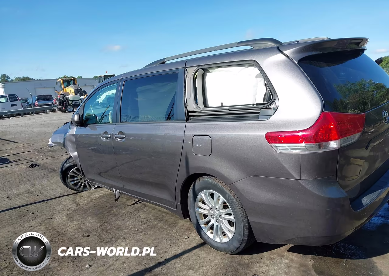 2014 Toyota Sienna Xle V6 8 Passenger VIN:5TDYK3DCXES427855 - 15