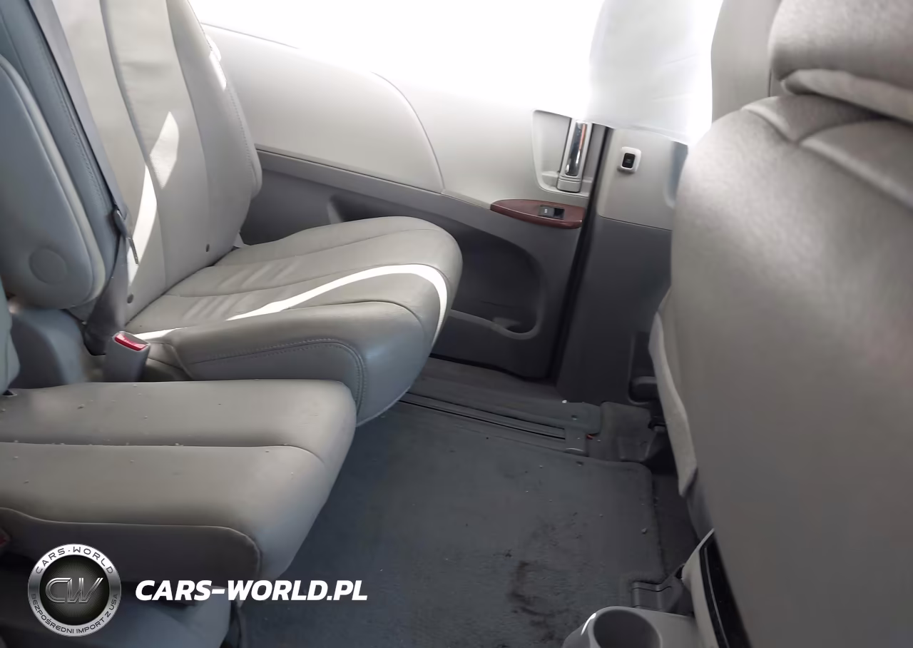 2014 Toyota Sienna Xle V6 8 Passenger VIN:5TDYK3DCXES427855 - 8