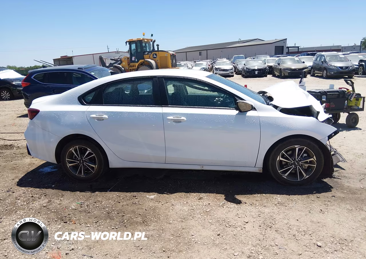 2024 Kia Forte Lxs VIN:3KPF24AD0RE782995 - 13