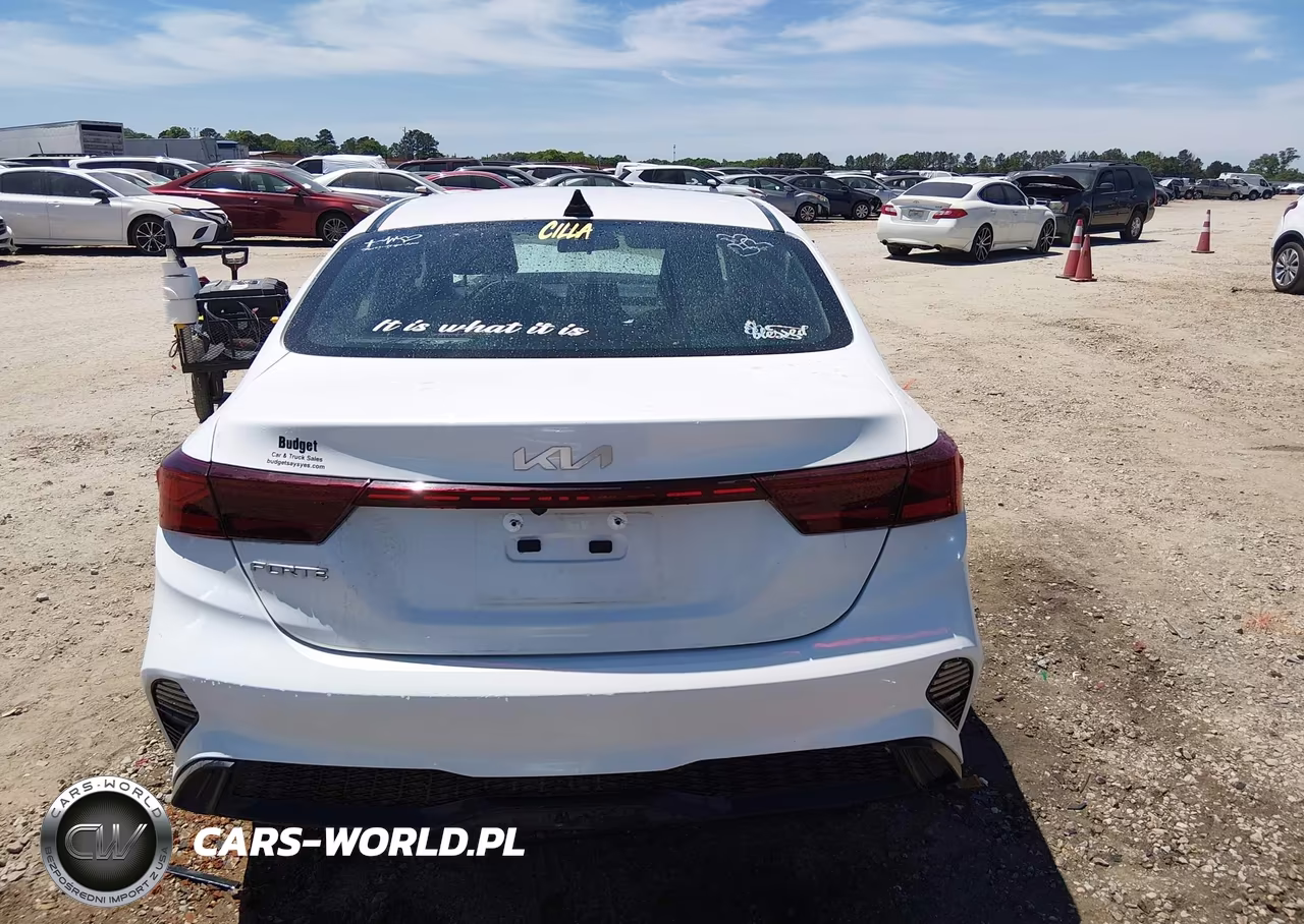 2024 Kia Forte Lxs VIN:3KPF24AD0RE782995 - 16