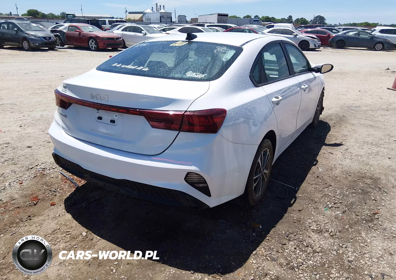 2024 Kia Forte Lxs VIN:3KPF24AD0RE782995 - 4