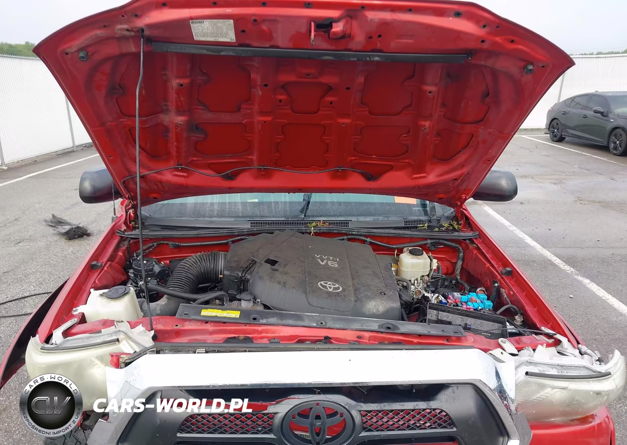2015 Toyota Tacoma Base V6 VIN:5TFLU4EN3FX114197 - 10