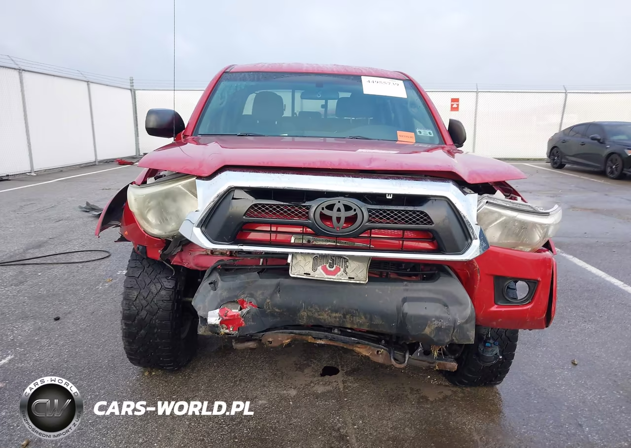 2015 Toyota Tacoma Base V6 VIN:5TFLU4EN3FX114197 - 12