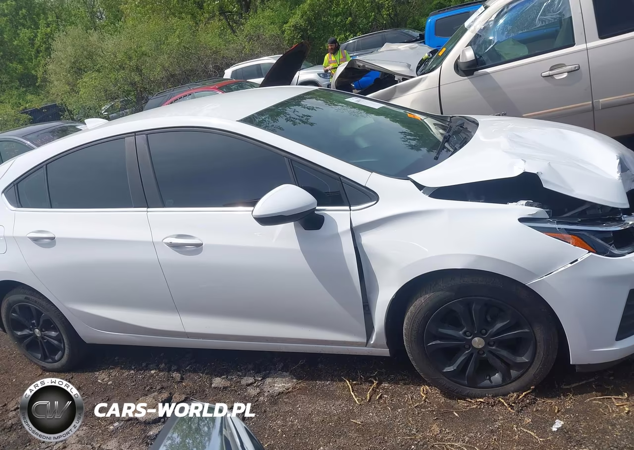 2019 Chevrolet Cruze Lt VIN:3G1BE6SM0KS547111 - 13