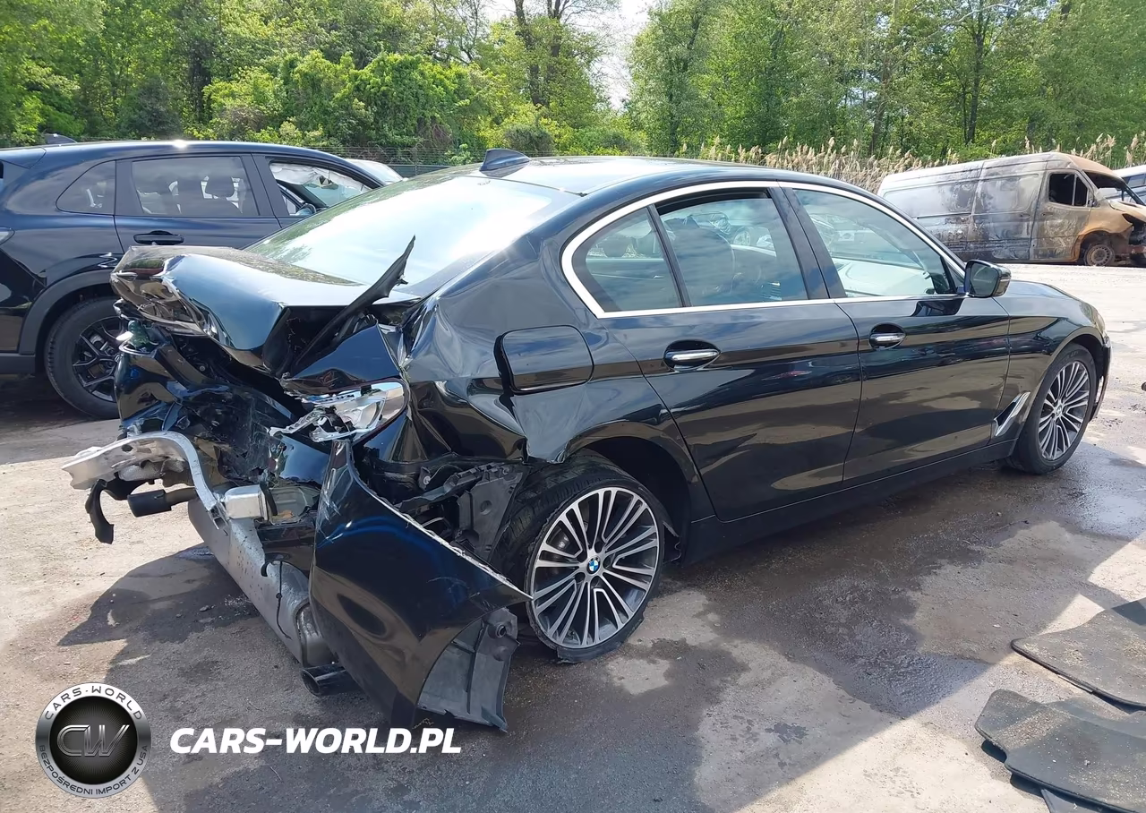 2018 BMW 530I xDrive VIN:WBAJA7C51JWA72678 - 4