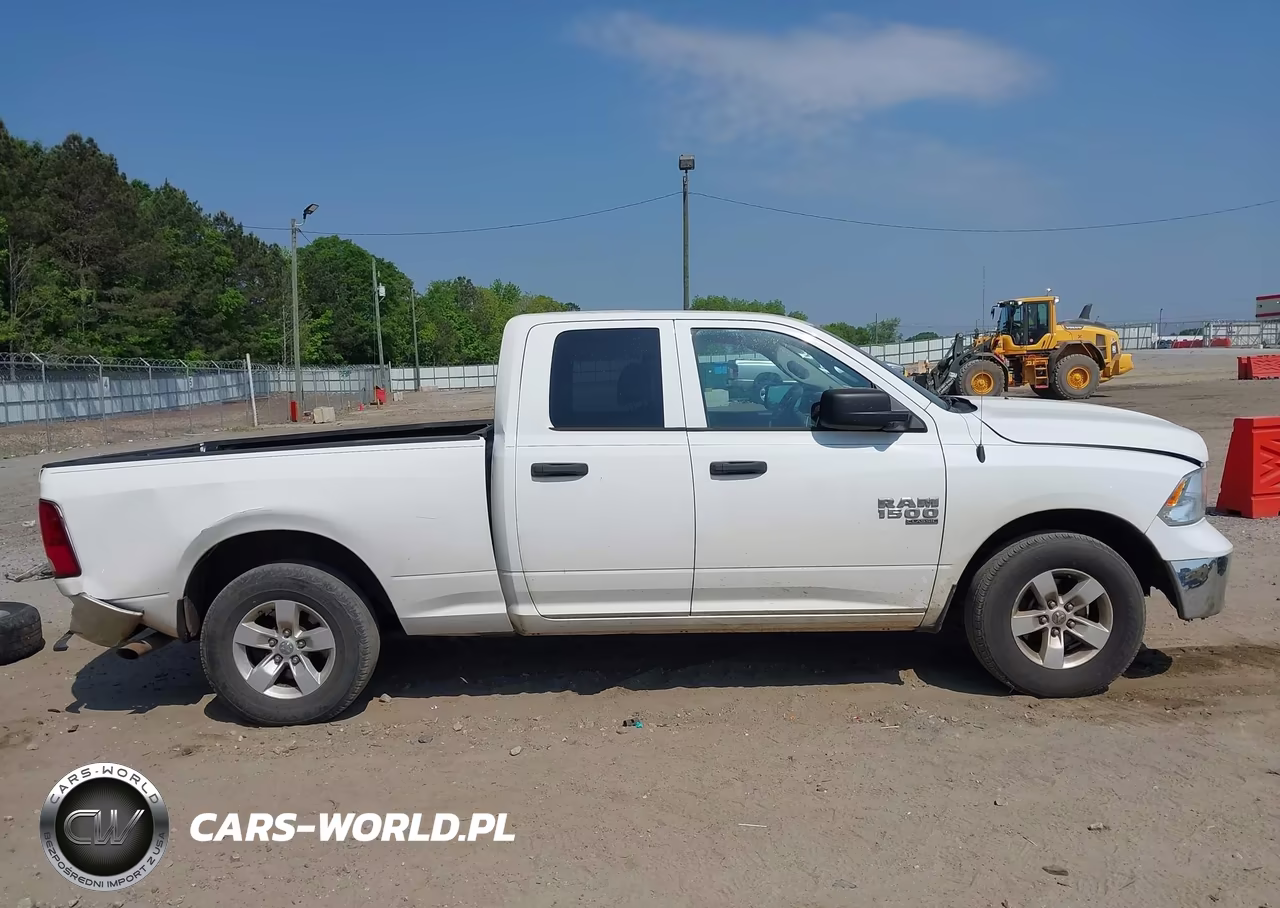 2019 Ram 1500 Classic Tradesman 4X2 6'4 Box VIN:1C6RR6FG5KS702043 - 14