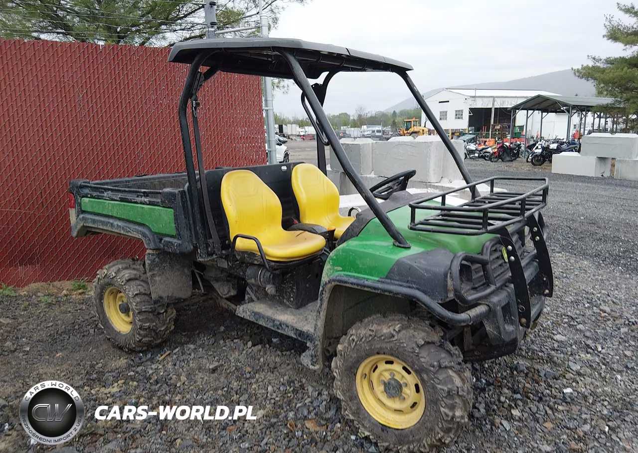 2011 John Deere 825I Gator