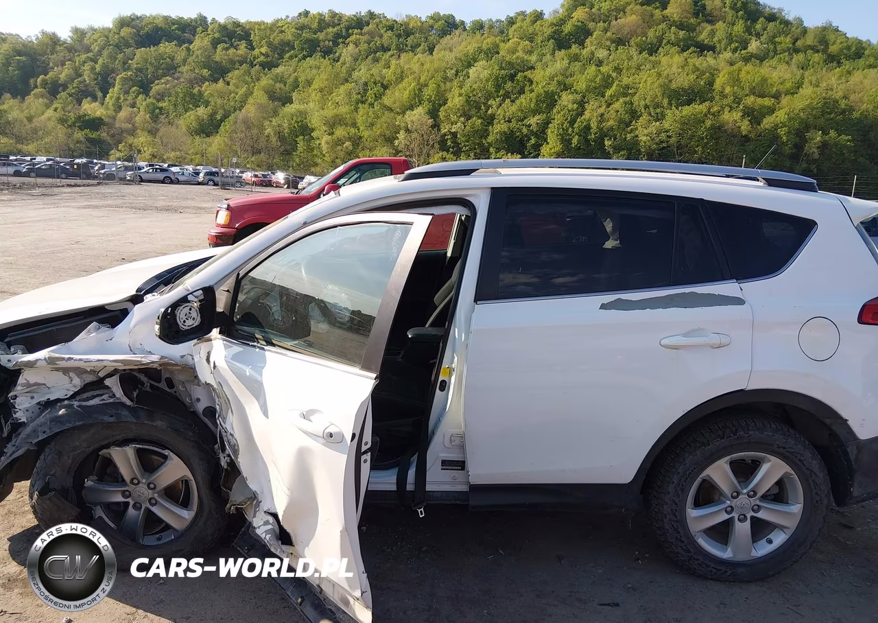 2013 Toyota Rav4 Xle VIN:2T3RFREV0DW058710 - 14