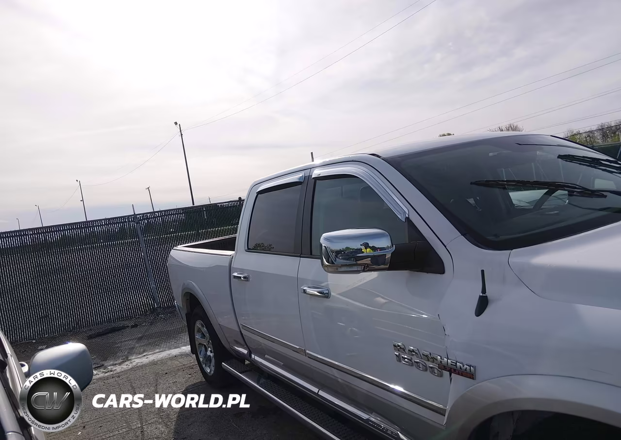 2015 Ram 1500 Laramie VIN:1C6RR7VTXFS515407 - 14