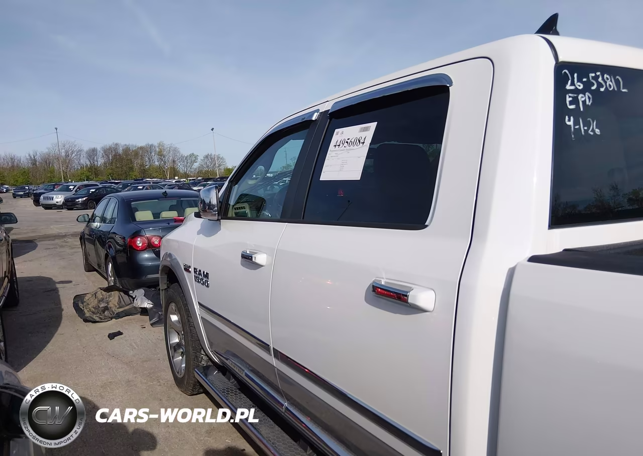 2015 Ram 1500 Laramie VIN:1C6RR7VTXFS515407 - 15