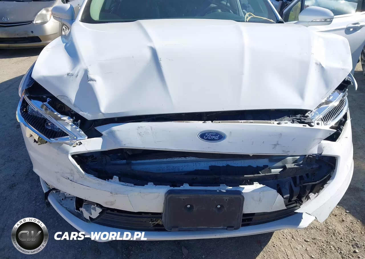 2018 Ford Fusion Hybrid Titanium VIN:3FA6P0RU3JR124671 - 6