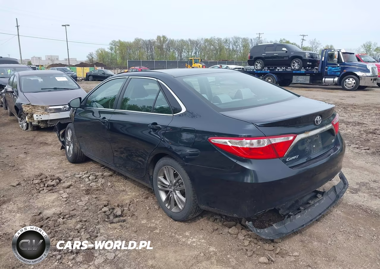 2016 Toyota Camry Se VIN:4T1BF1FK0GU251282 - 3