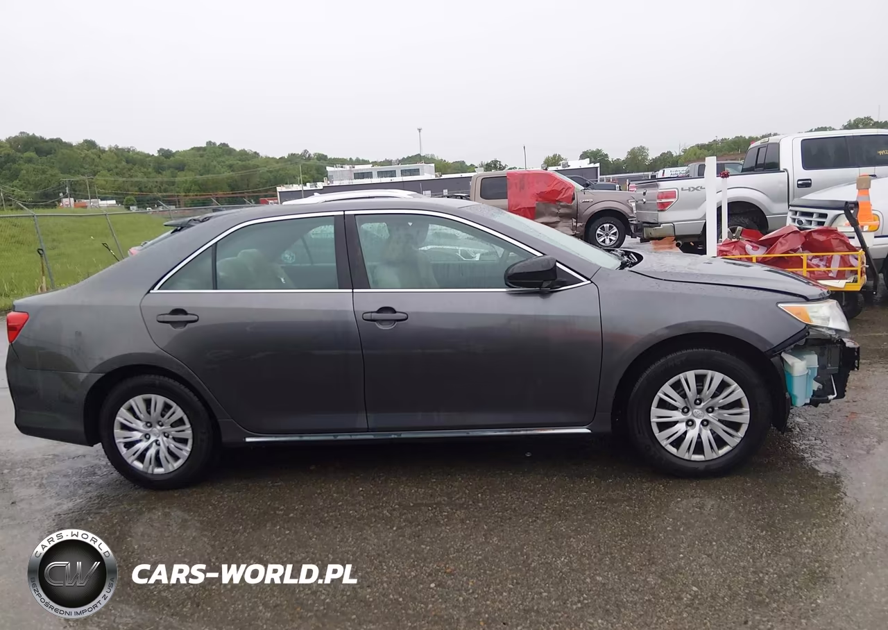 2014 Toyota Camry Le VIN:4T4BF1FK7ER431104 - 14