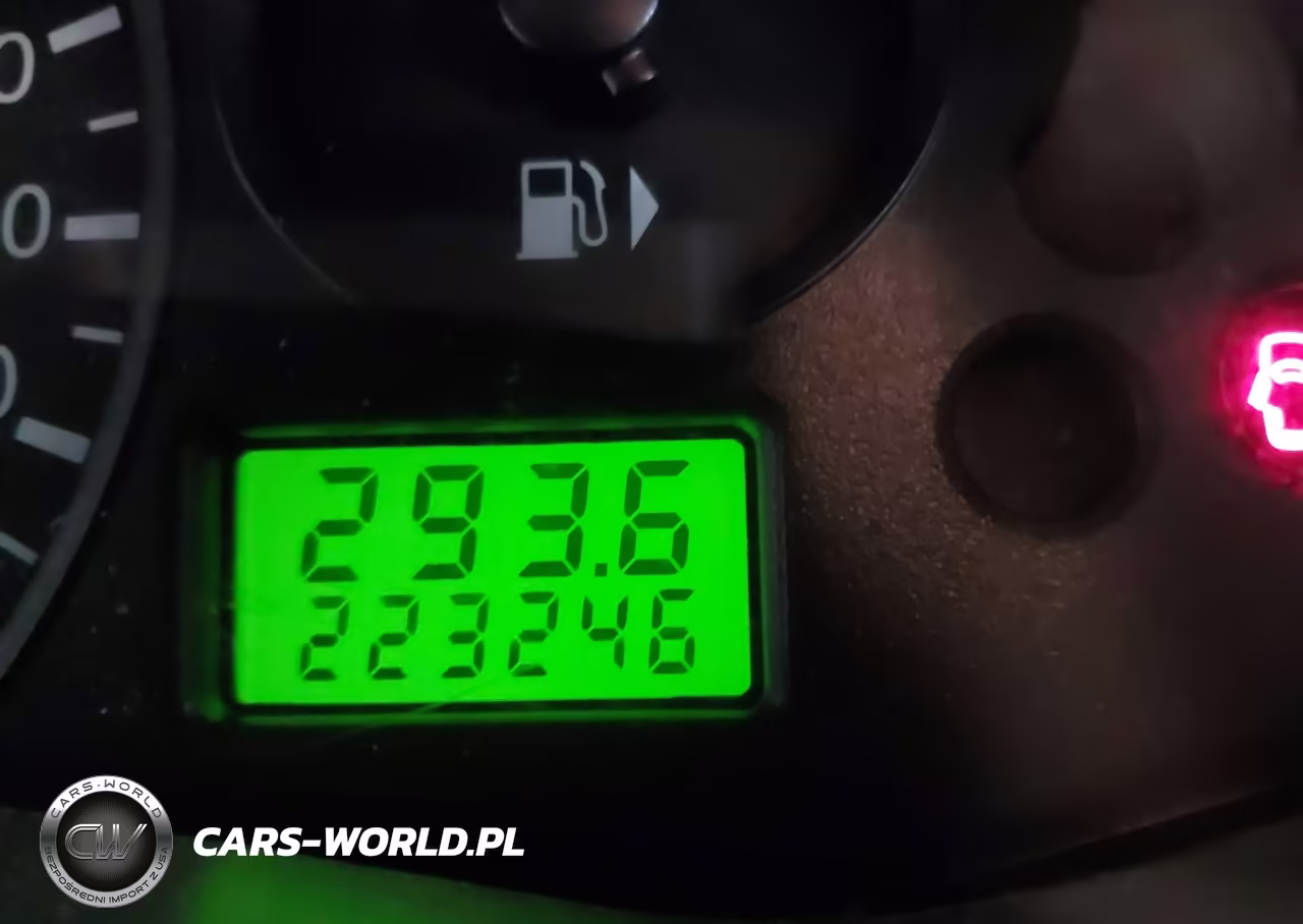 2005 Ford Focus Zx4 VIN:1FAFP34N35W258276 - 7