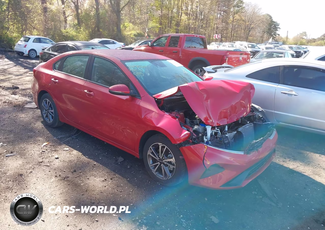 2024 Kia Forte Lxs – zdjęcie 1 z 16