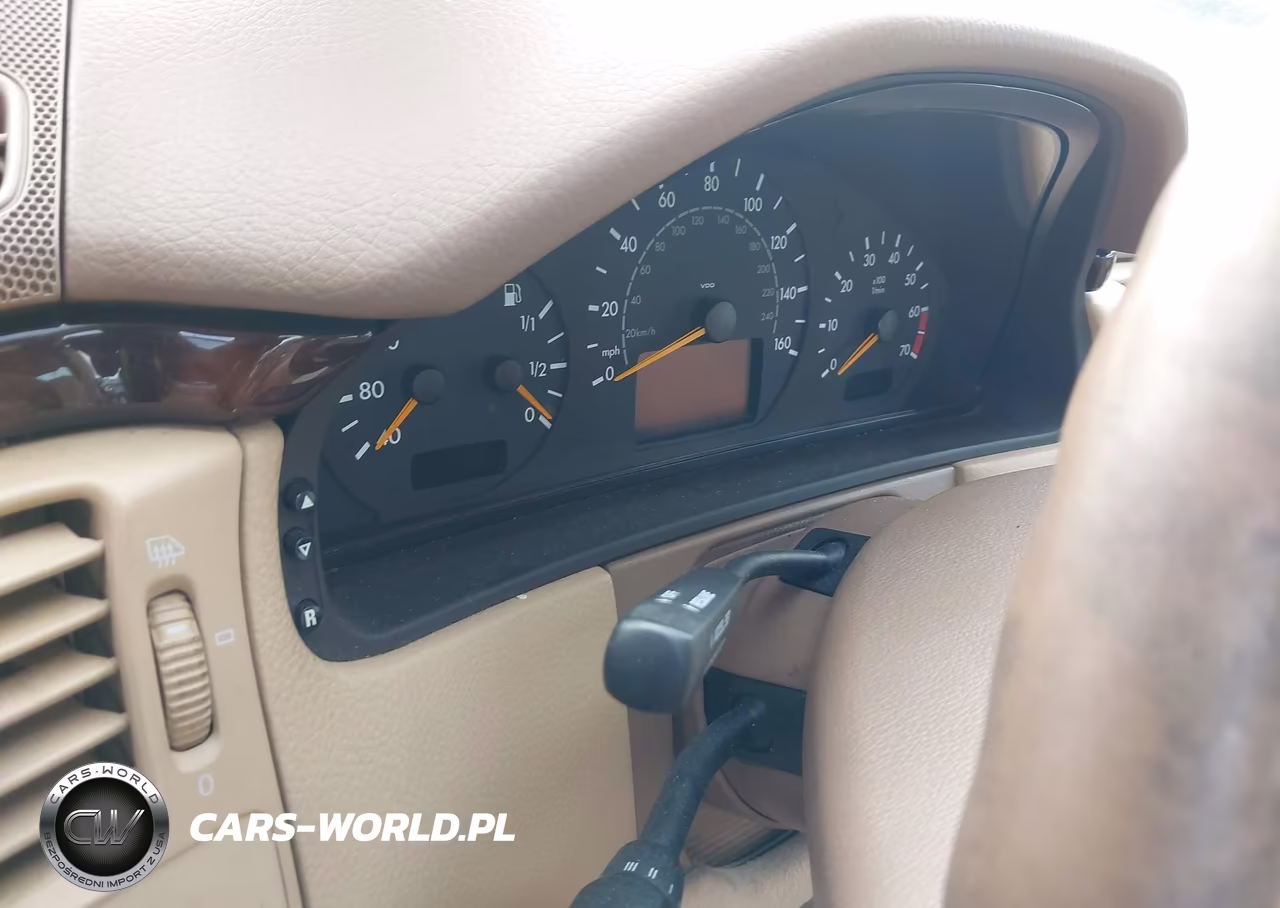 2000 Mercedes-Benz E 430 VIN:WDBJF70J5YB079765 - 7