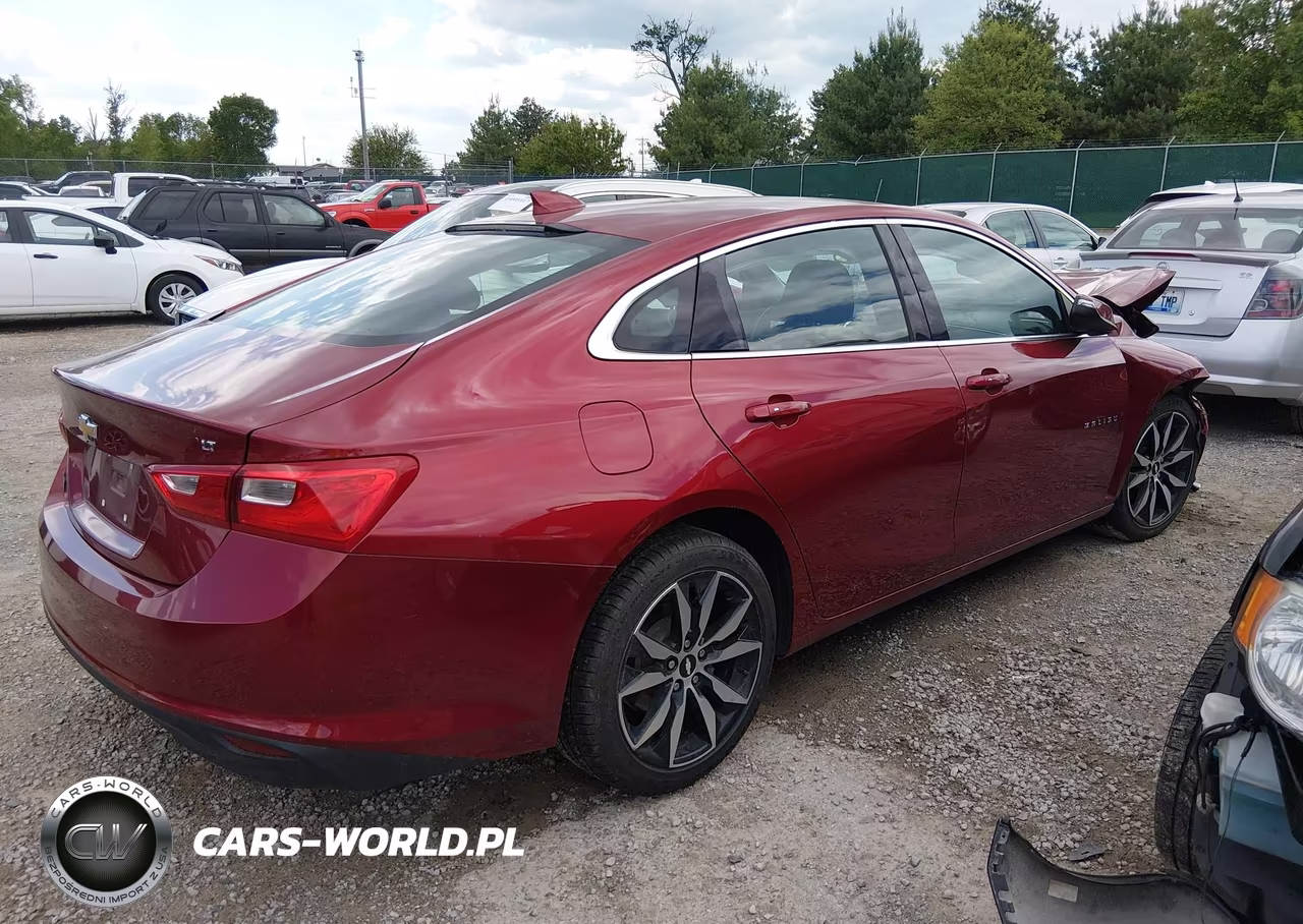 2018 Chevrolet Malibu Lt VIN:1G1ZD5ST6JF283947 - 4
