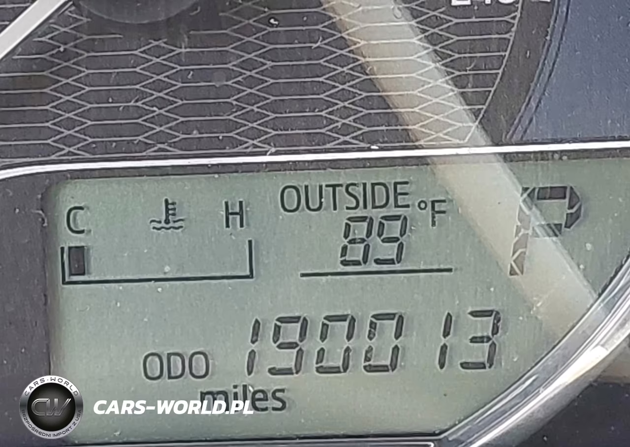2015 Toyota Corolla L VIN:2T1BURHE3FC369001 - 15