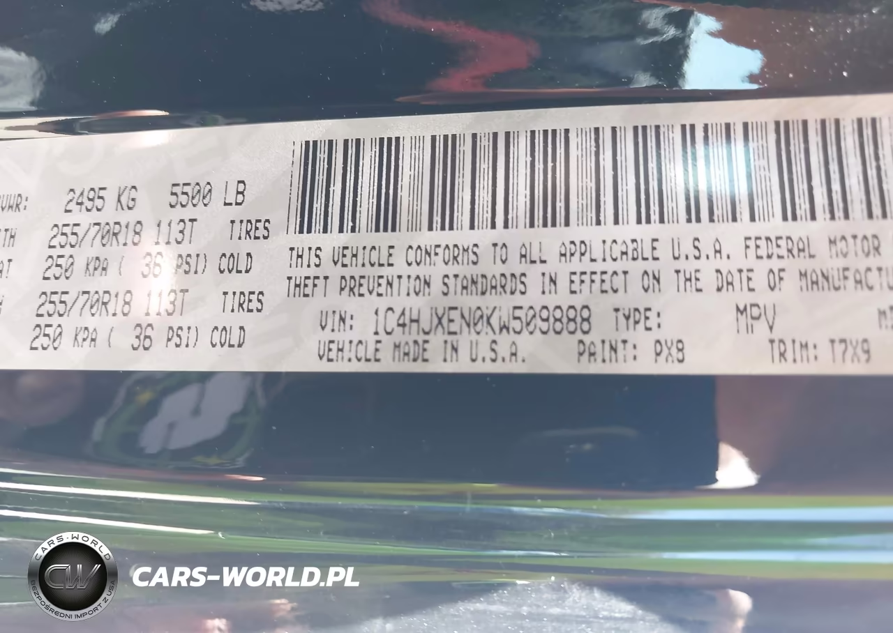 2019 Jeep Wrangler Unlimited Sahara 4X4 VIN:1C4HJXEN0KW509888 - 9