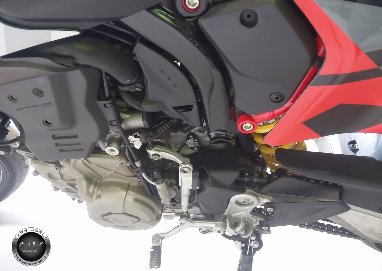 2024 Ducati Hypermotard VIN:ZDMBAS2N3RB000977 - 9