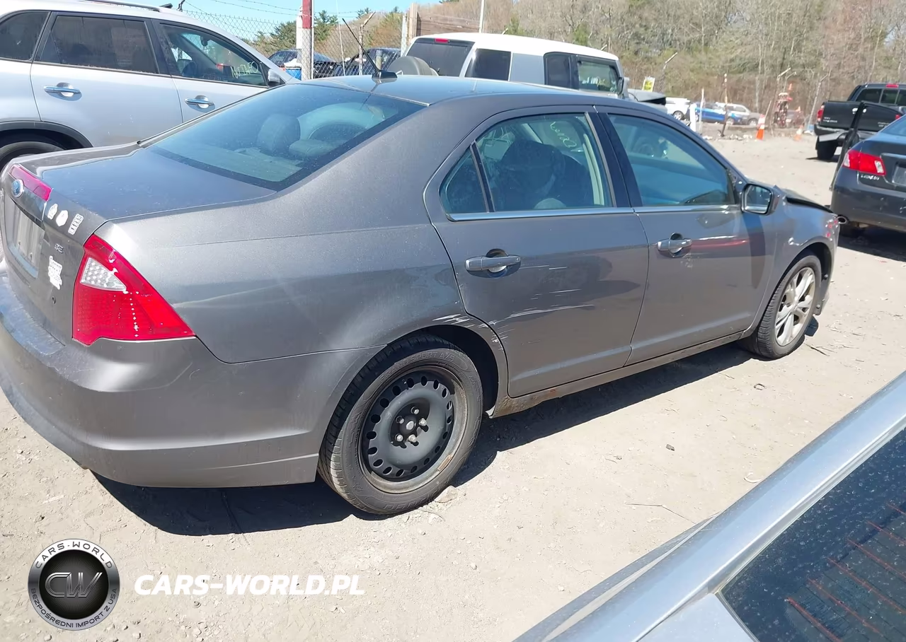 2012 Ford Fusion Se VIN:3FAHP0HA8CR100529 - 4