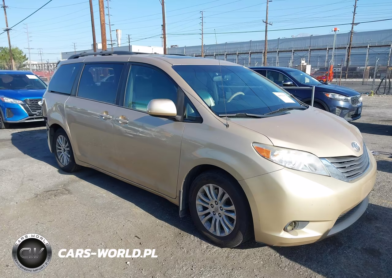 2012 Toyota Sienna Xle V6 8 Passenger – zdjęcie 1 z 17