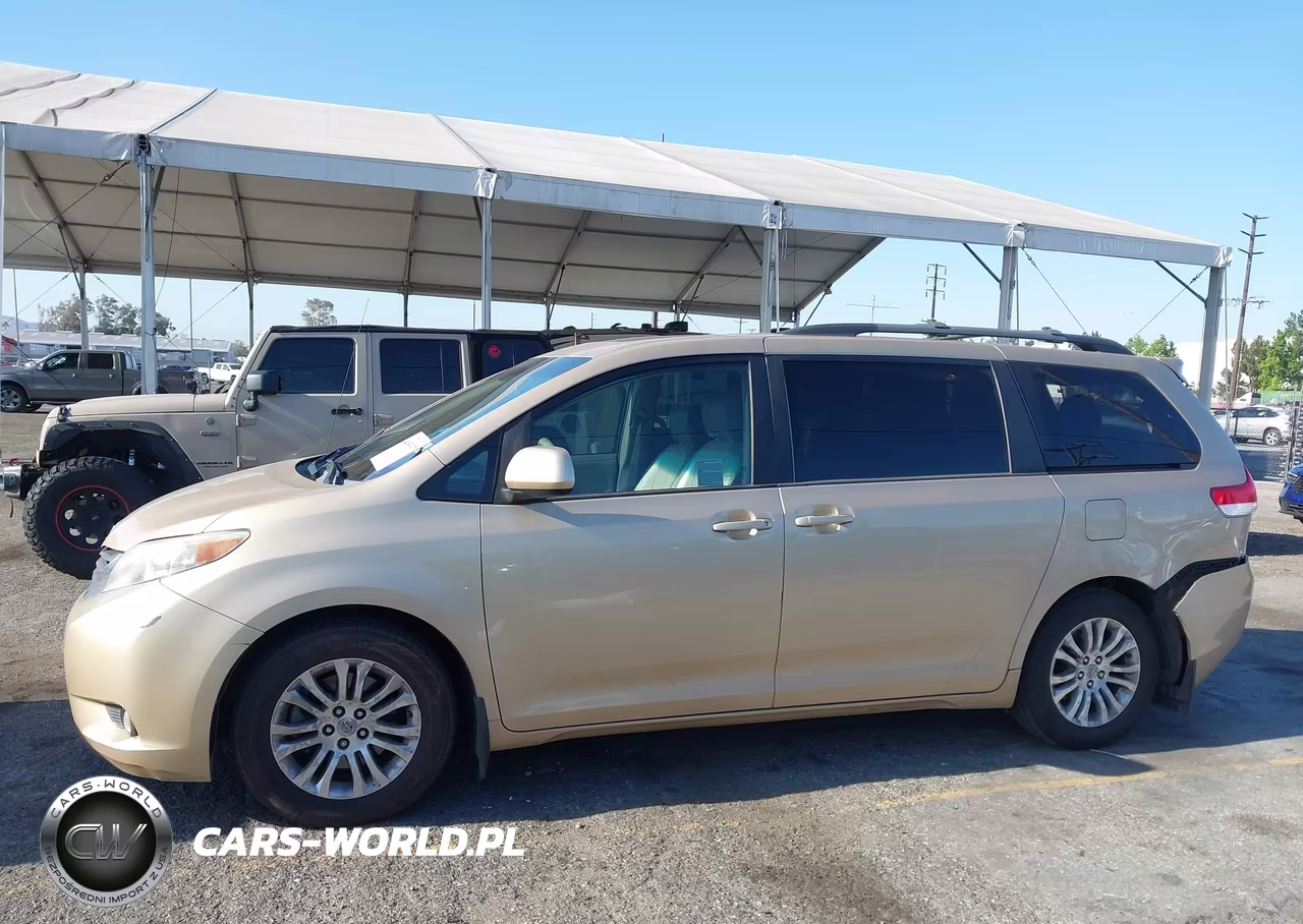 2012 Toyota Sienna Xle V6 8 Passenger VIN:5TDYK3DC2CS225105 - 15