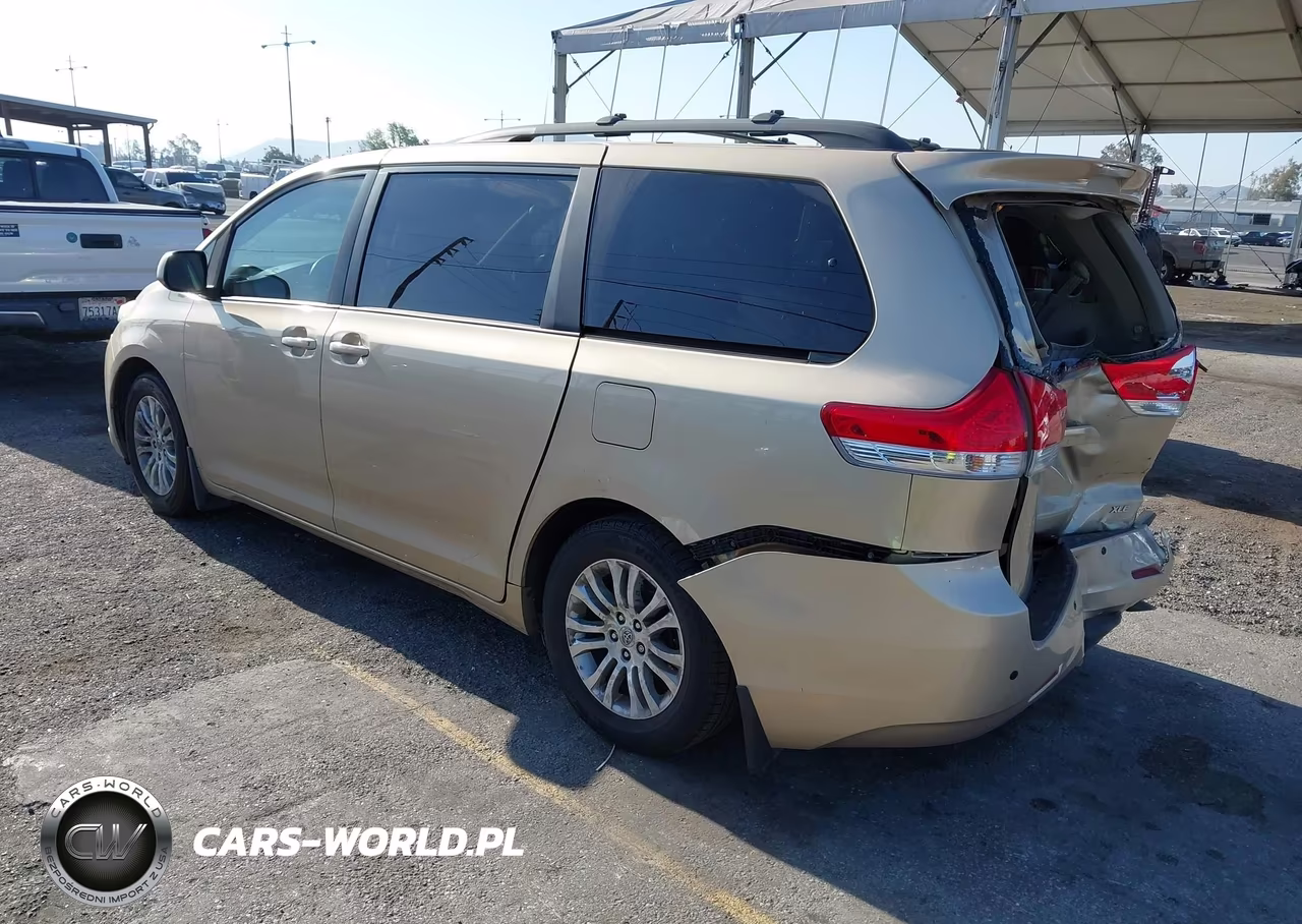 2012 Toyota Sienna Xle V6 8 Passenger VIN:5TDYK3DC2CS225105 - 3